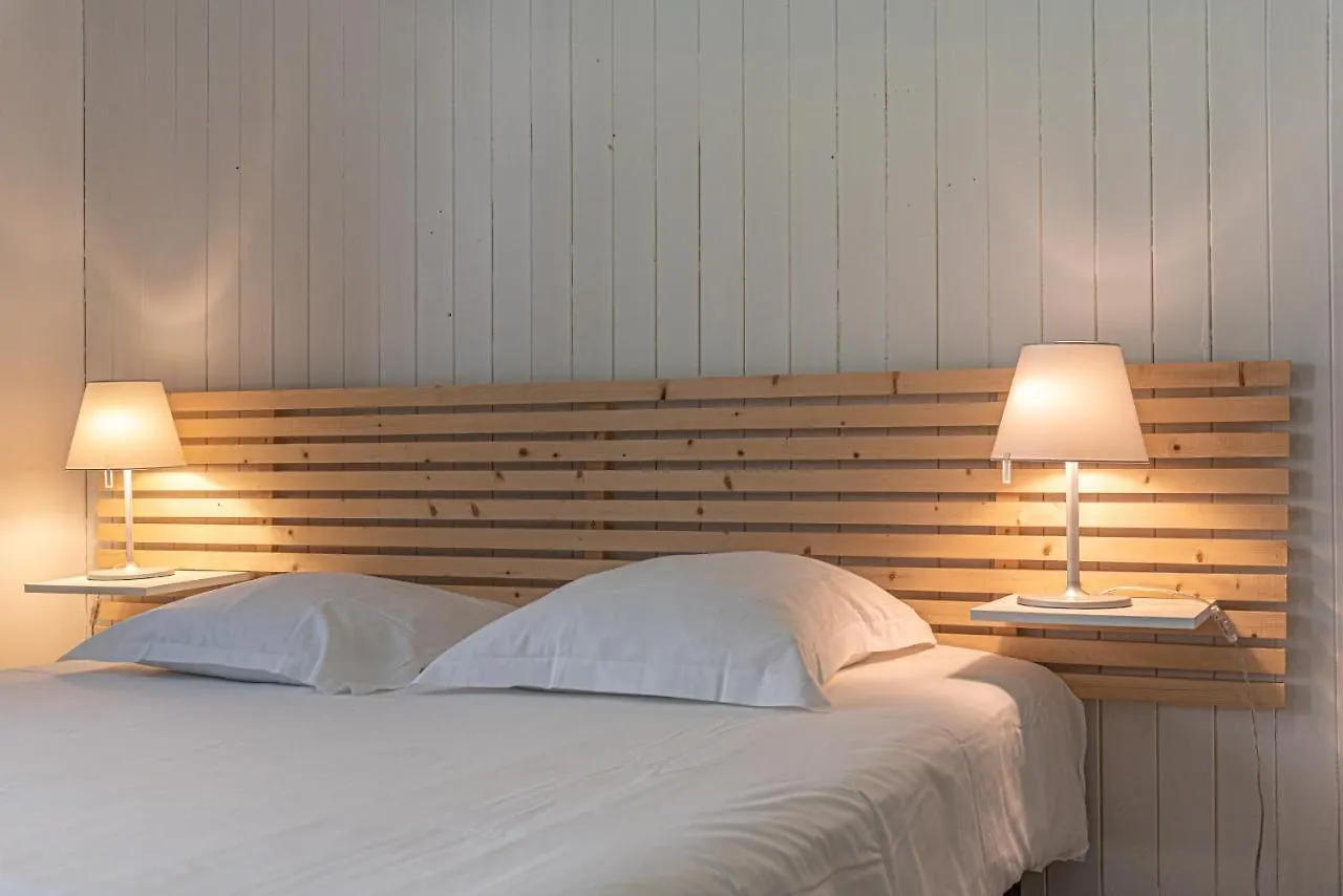 **  Hotel Naeco Audierne France